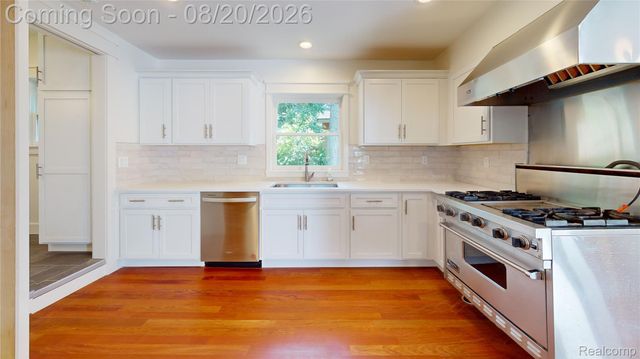 26091 German Mill Road, Franklin Village, MI 48025