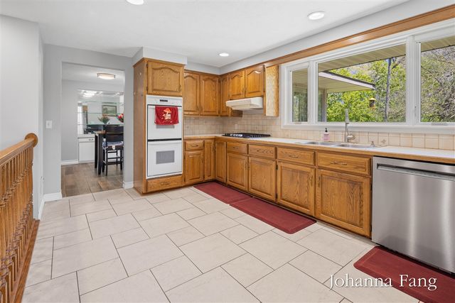 3160 Dorais Drive, Grand Rapids, MI 49525