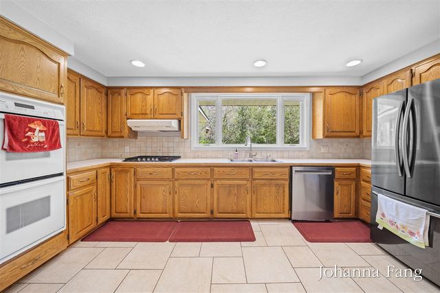 3160 Dorais Drive, Grand Rapids, MI 49525