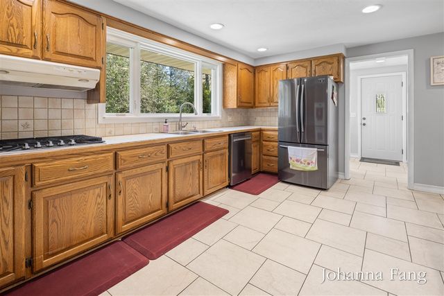 3160 Dorais Drive, Grand Rapids, MI 49525