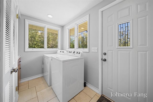 3160 Dorais Drive, Grand Rapids, MI 49525