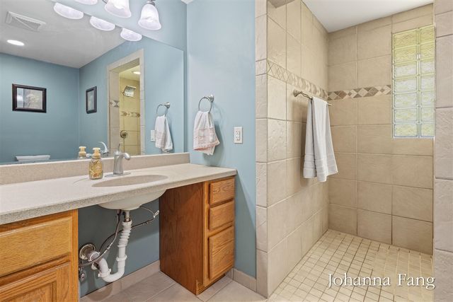 3160 Dorais Drive, Grand Rapids, MI 49525