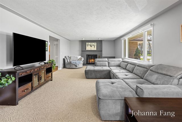3160 Dorais Drive, Grand Rapids, MI 49525