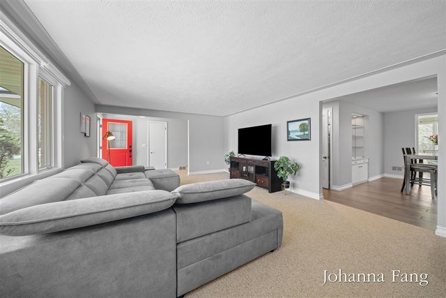 3160 Dorais Drive, Grand Rapids, MI 49525
