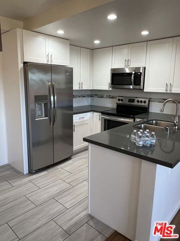 4810 S La Brea Avenue 209, Los Angeles, CA 90008