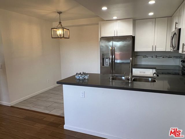 4810 S La Brea Avenue 209, Los Angeles, CA 90008