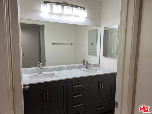 4810 S La Brea Avenue 209, Los Angeles, CA 90008