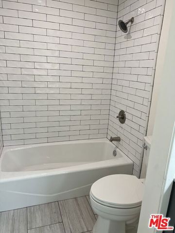 4810 S La Brea Avenue 209, Los Angeles, CA 90008