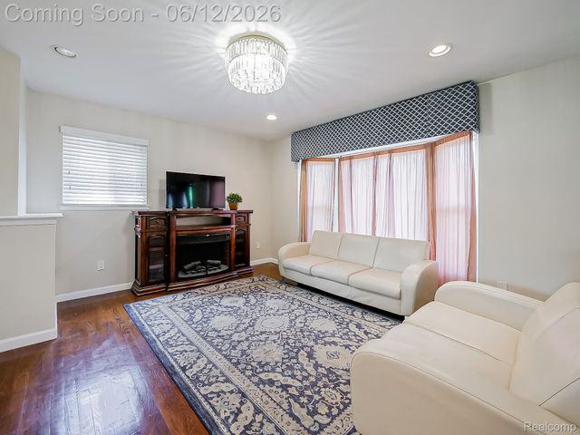 29340 Fairfield Avenue, Warren, MI 48088