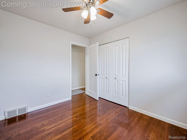 29340 Fairfield Avenue, Warren, MI 48088
