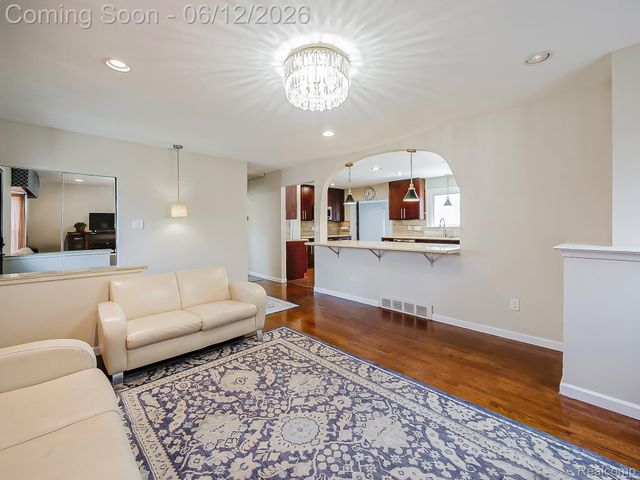 29340 Fairfield Avenue, Warren, MI 48088