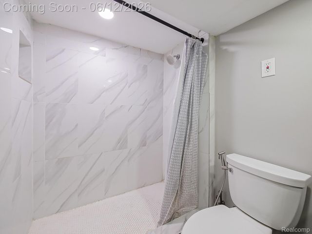 29340 Fairfield Avenue, Warren, MI 48088