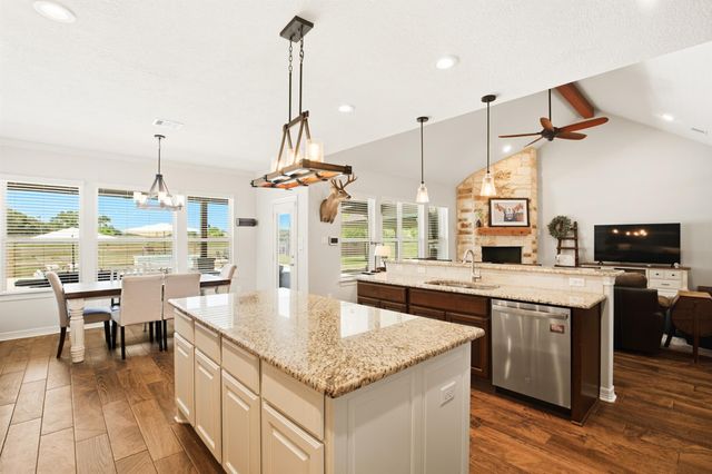 2603 River Road, Sealy, TX 77474