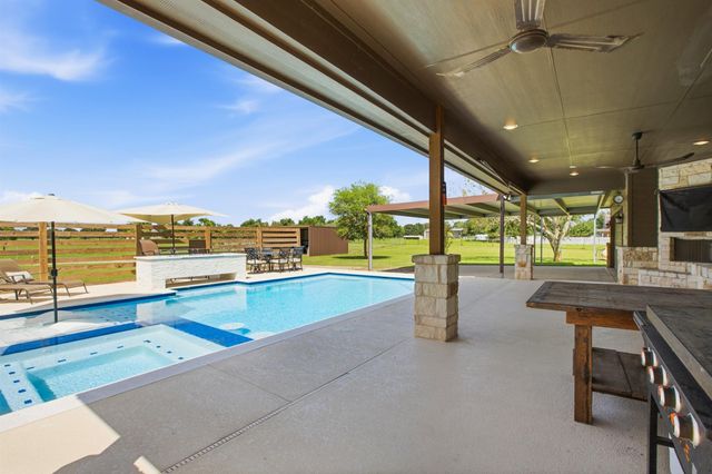 2603 River Road, Sealy, TX 77474