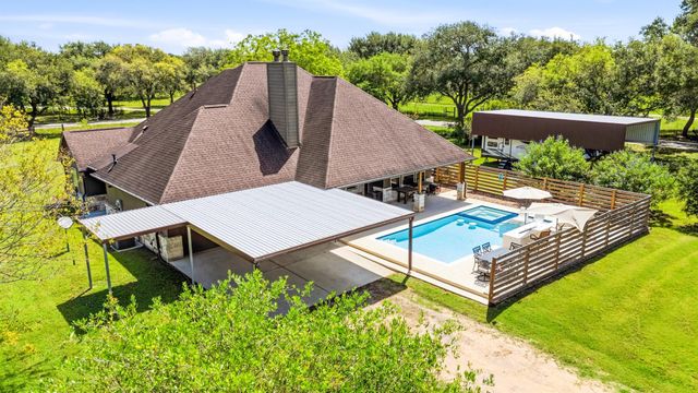2603 River Road, Sealy, TX 77474