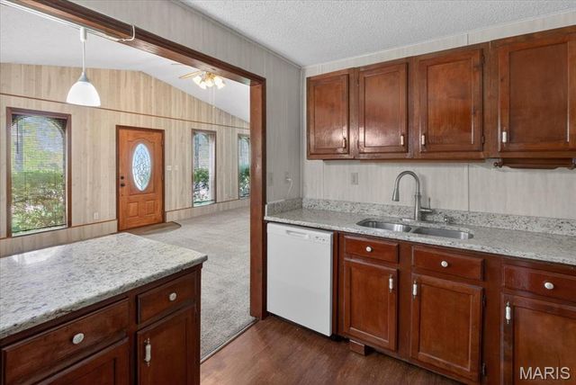 16 Monte Rosa Drive, De Soto, MO 63020