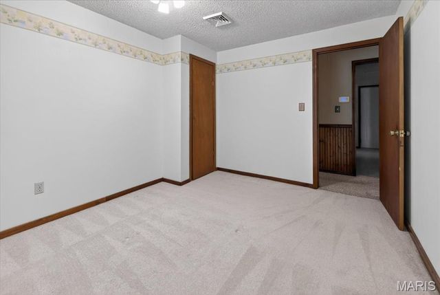 16 Monte Rosa Drive, De Soto, MO 63020