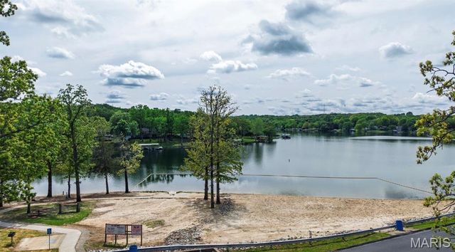 16 Monte Rosa Drive, De Soto, MO 63020