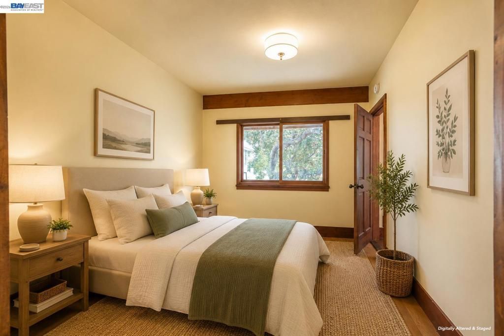 Image 11 of property listing at 917 Central Ave, Alameda, CA 94501