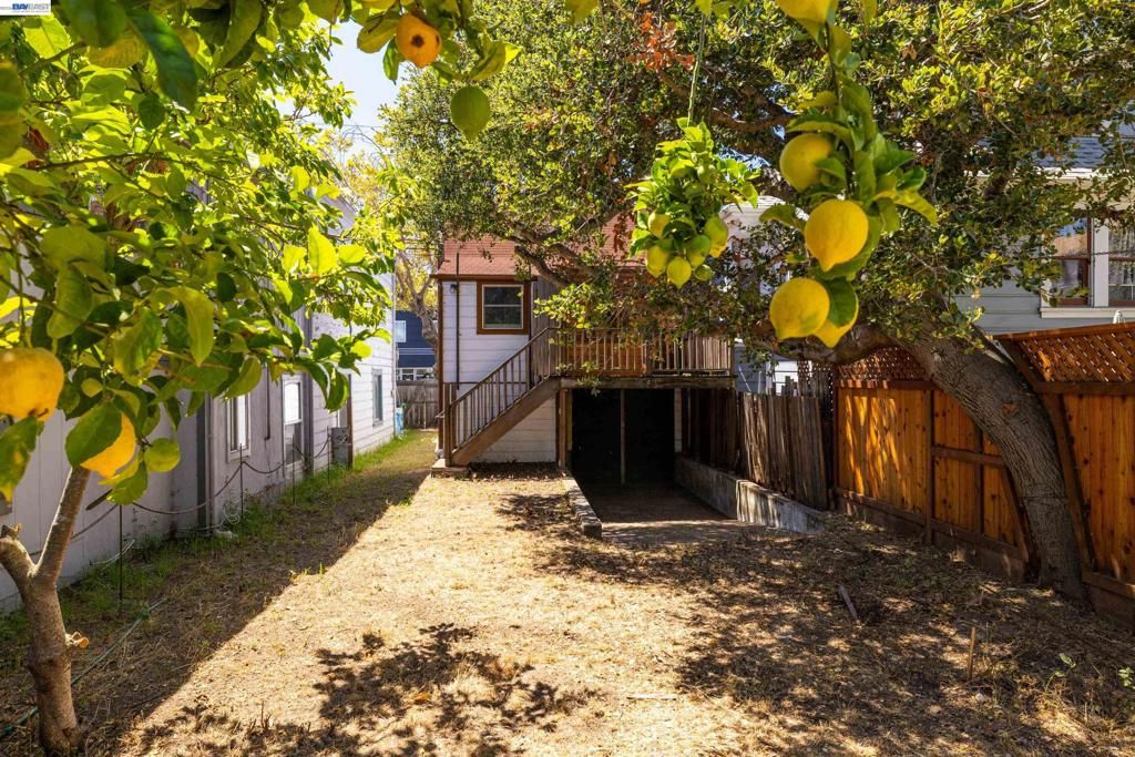 Image 22 of property listing at 917 Central Ave, Alameda, CA 94501