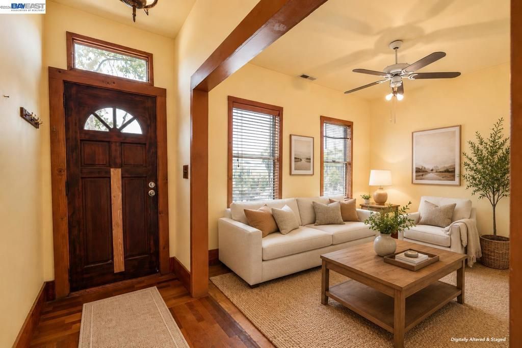 Image 3 of property listing at 917 Central Ave, Alameda, CA 94501