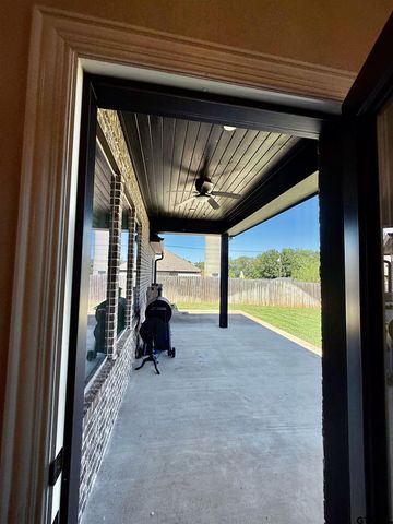 803 Sunny Meadows, Whitehouse, TX 75791