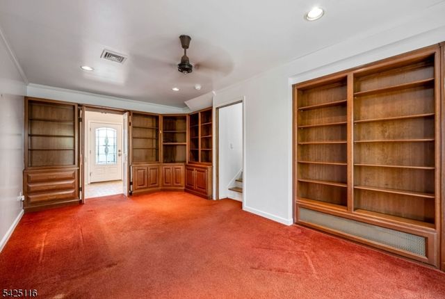 62 Martis Ave, Ramsey Boro, NJ 07446