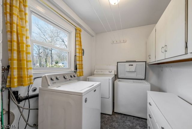 62 Martis Ave, Ramsey Boro, NJ 07446