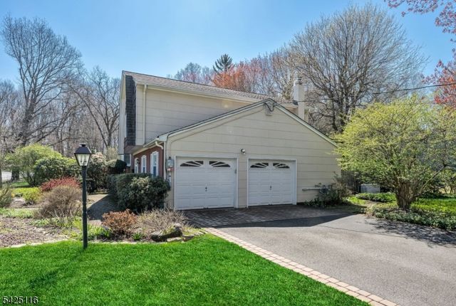 62 Martis Ave, Ramsey Boro, NJ 07446