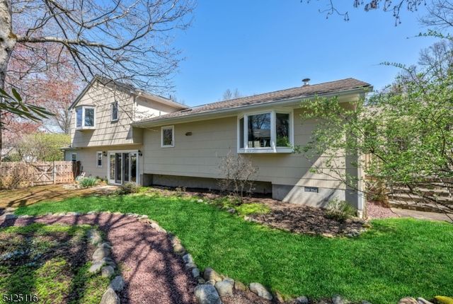 62 Martis Ave, Ramsey Boro, NJ 07446