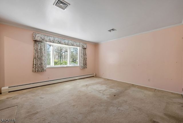 62 Martis Ave, Ramsey Boro, NJ 07446