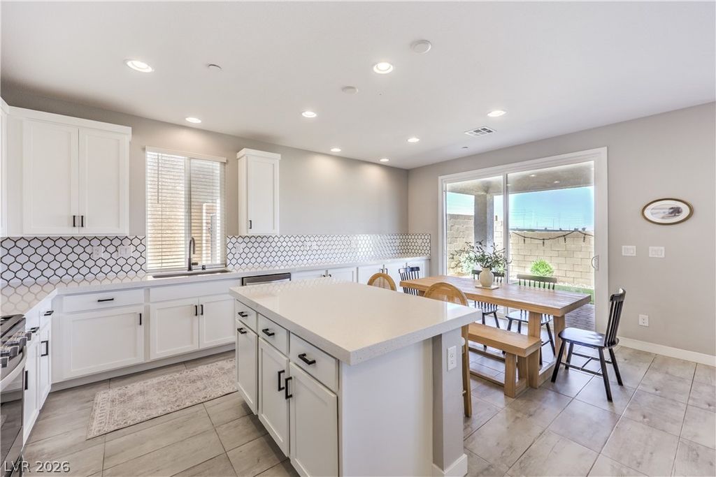 10632 Adeno Avenue, Las Vegas, NV 89166 — photo 5