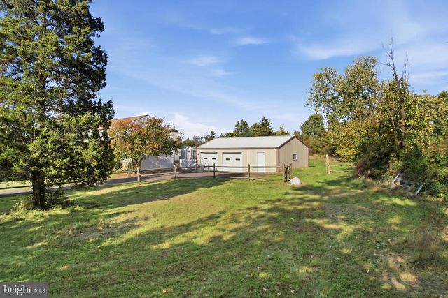 2209 DIAMOND ST, Sellersville, PA 18960
