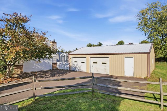 2209 DIAMOND ST, Sellersville, PA 18960