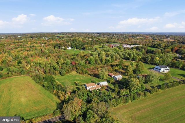 2209 DIAMOND ST, Sellersville, PA 18960