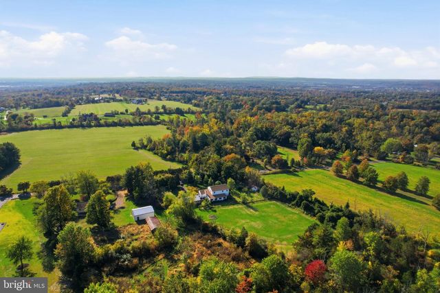 2209 DIAMOND ST, Sellersville, PA 18960