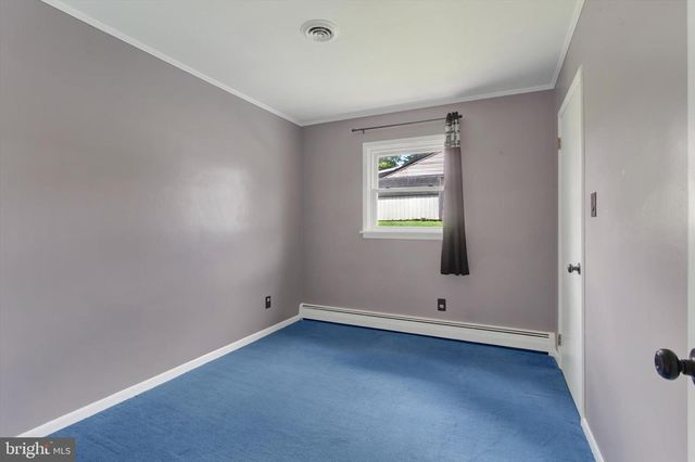 5840 YORK RD, Spring Grove, PA 17362