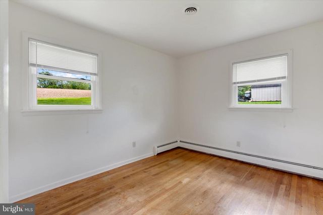 5840 YORK RD, Spring Grove, PA 17362