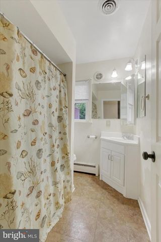 5840 YORK RD, Spring Grove, PA 17362