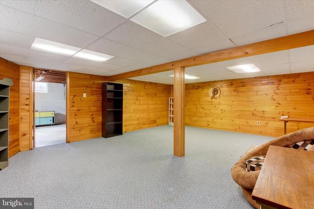 5840 YORK RD, Spring Grove, PA 17362