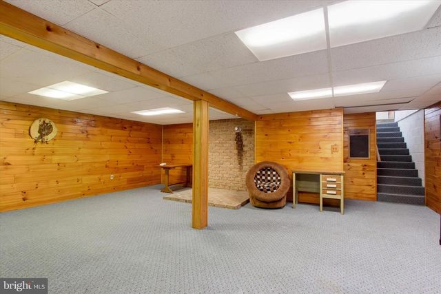 5840 YORK RD, Spring Grove, PA 17362