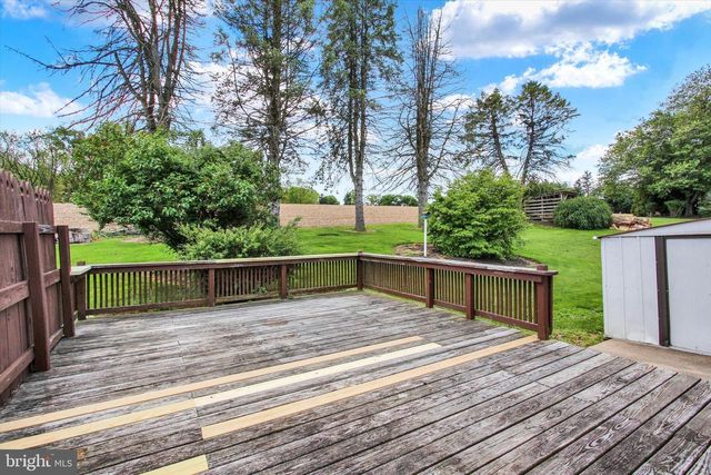 5840 YORK RD, Spring Grove, PA 17362