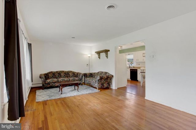 5840 YORK RD, Spring Grove, PA 17362