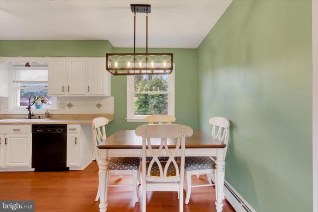 5840 YORK RD, Spring Grove, PA 17362