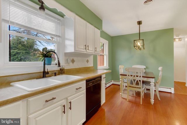 5840 YORK RD, Spring Grove, PA 17362