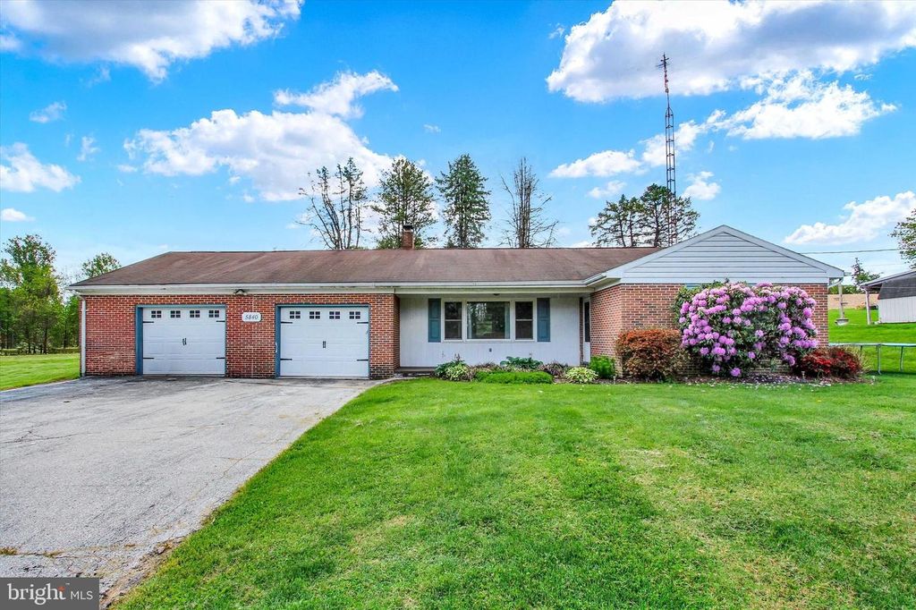 5840 YORK RD, Spring Grove, PA 17362