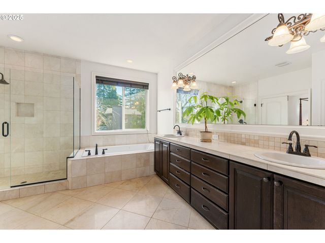 3356 Nw 153RD Ter, Portland, OR 97229