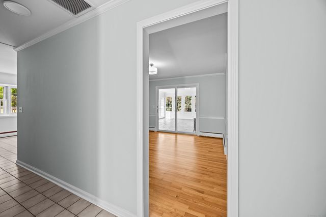 14 Horseshoe Lane, Madison, CT 06443