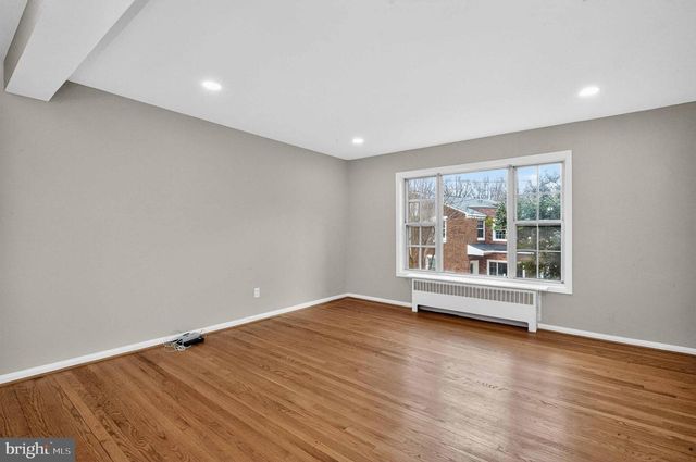 8 KENNEDY ST, Alexandria, VA 22305