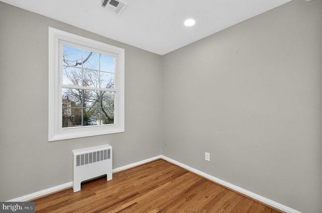 8 KENNEDY ST, Alexandria, VA 22305